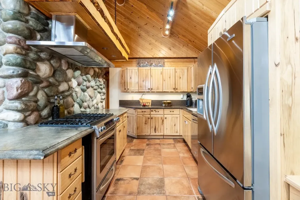 4 Pine Hill Drive White Sulphur Springs MT 59645