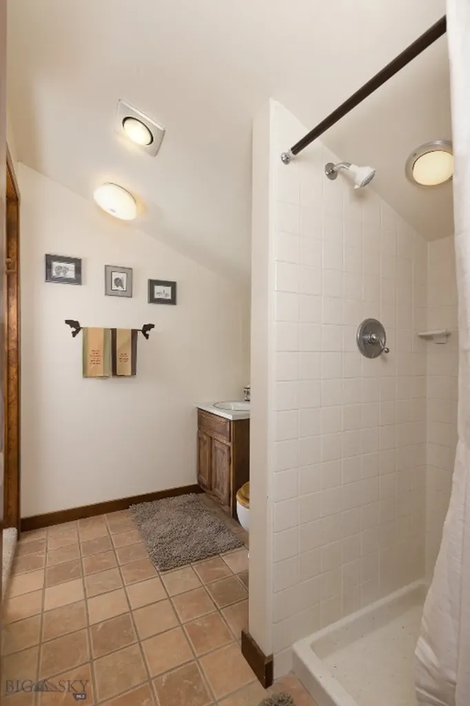2120 Yellowtail Big Sky MT 59716