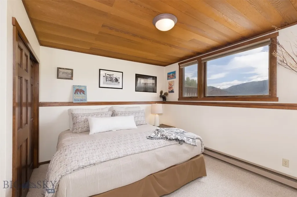 2120 Yellowtail Big Sky MT 59716