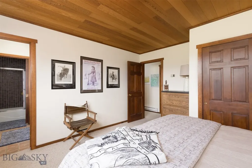 2120 Yellowtail Big Sky MT 59716