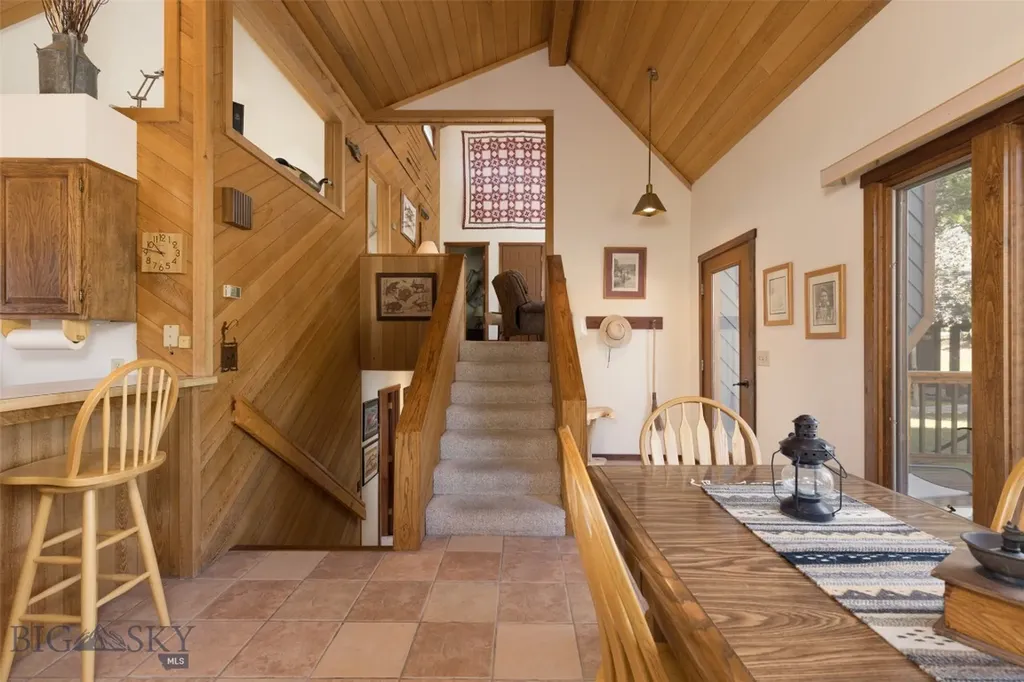 2120 Yellowtail Big Sky MT 59716