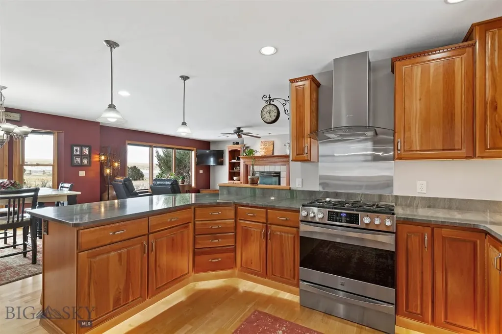 13920 Theisen Road Belgrade MT 59714
