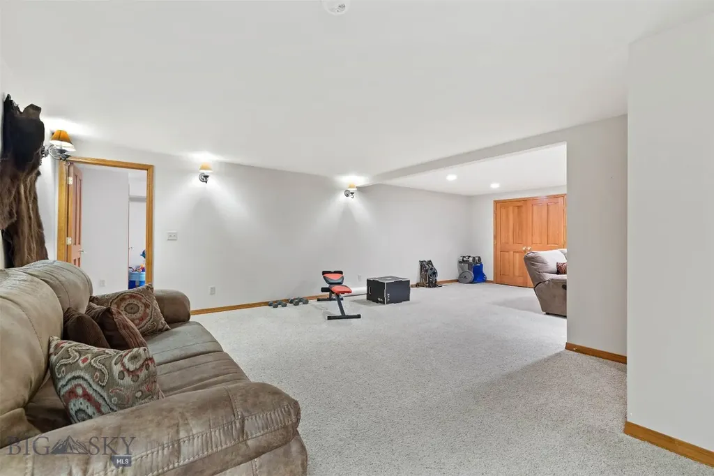 13920 Theisen Road Belgrade MT 59714
