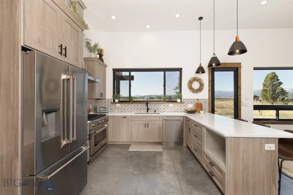 399 Egret Drive West Yellowstone MT 59758