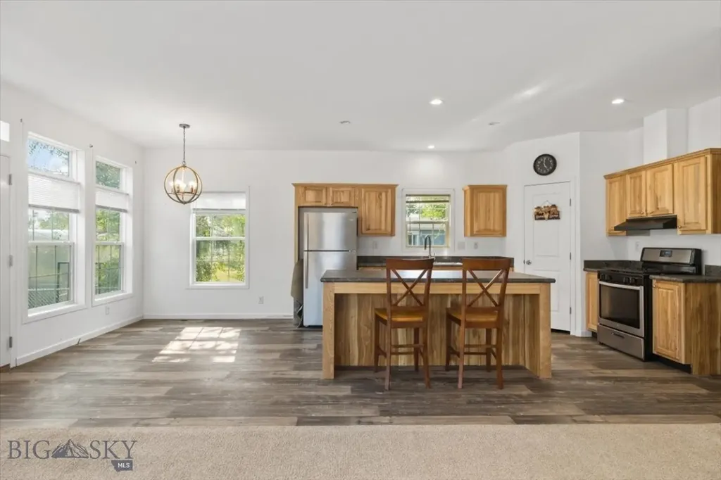 8020 Wade Street Shepherd MT 59079