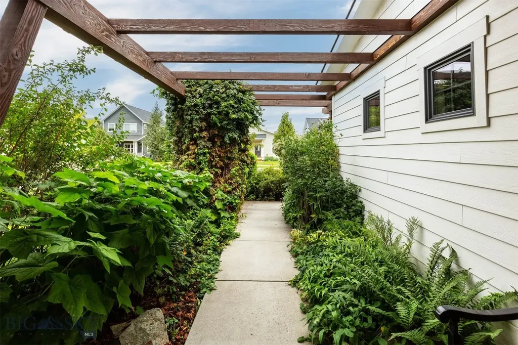 3382 Monida Bozeman MT 59718
