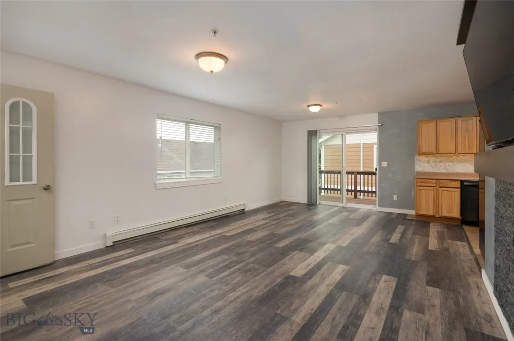 1126 Cruiser Lane Belgrade MT 59714