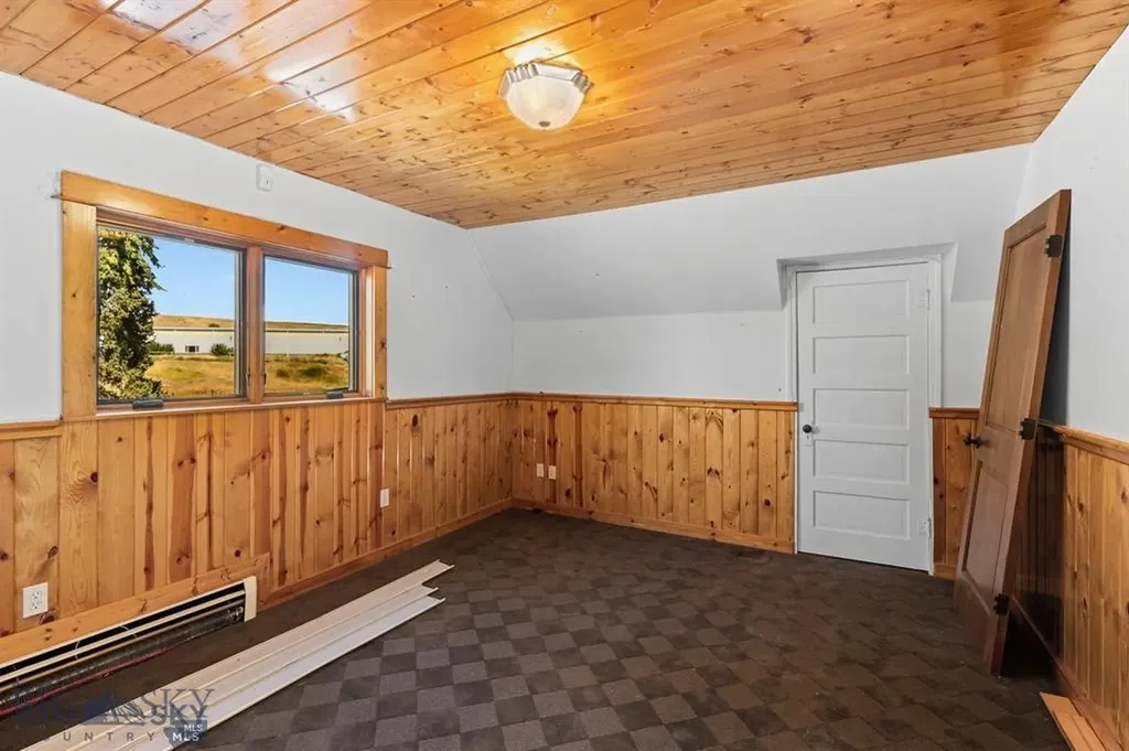 8555 Camp Creek Road Manhattan MT 59741