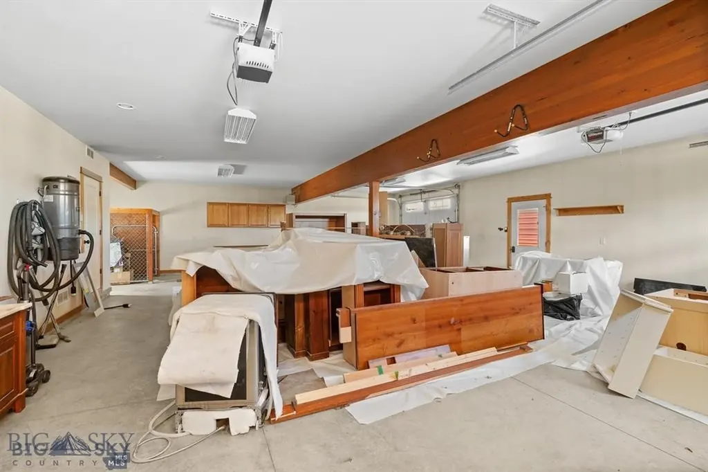 8555 Camp Creek Road Manhattan MT 59741