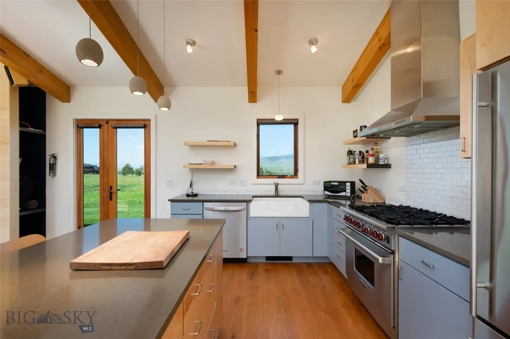 27 Royal Wulff Road Livingston MT 59047