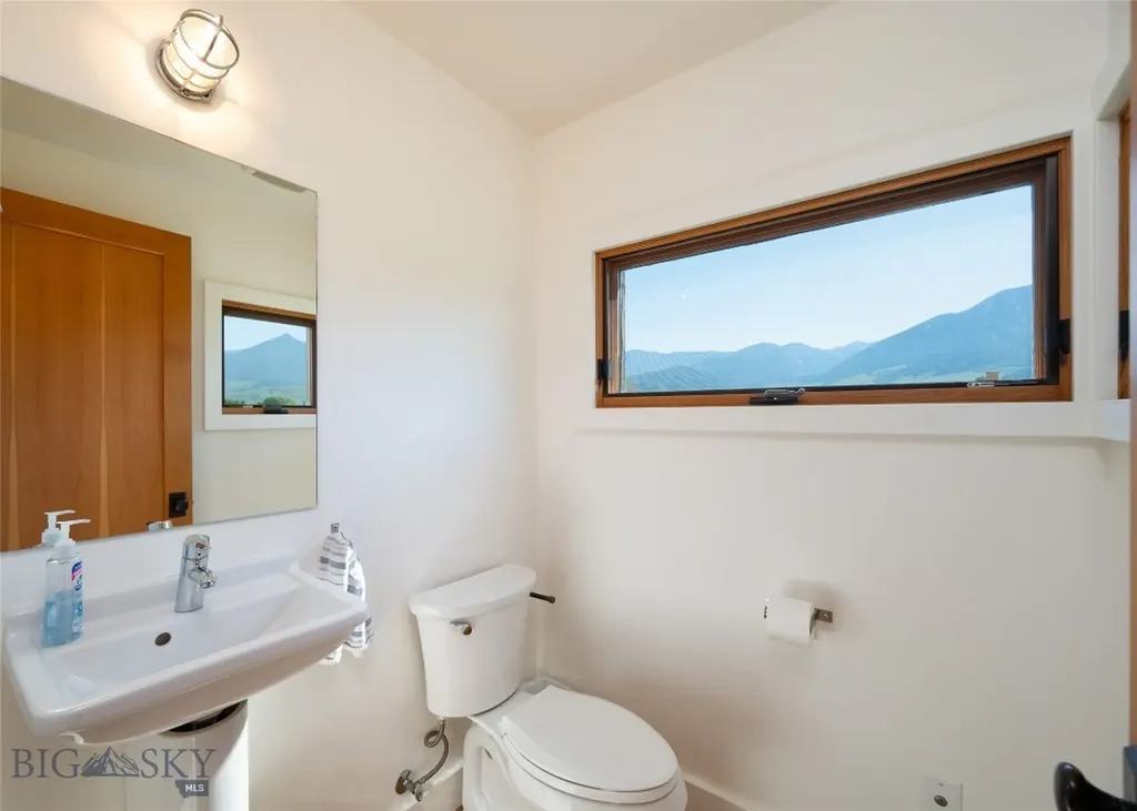 27 Royal Wulff Road Livingston MT 59047