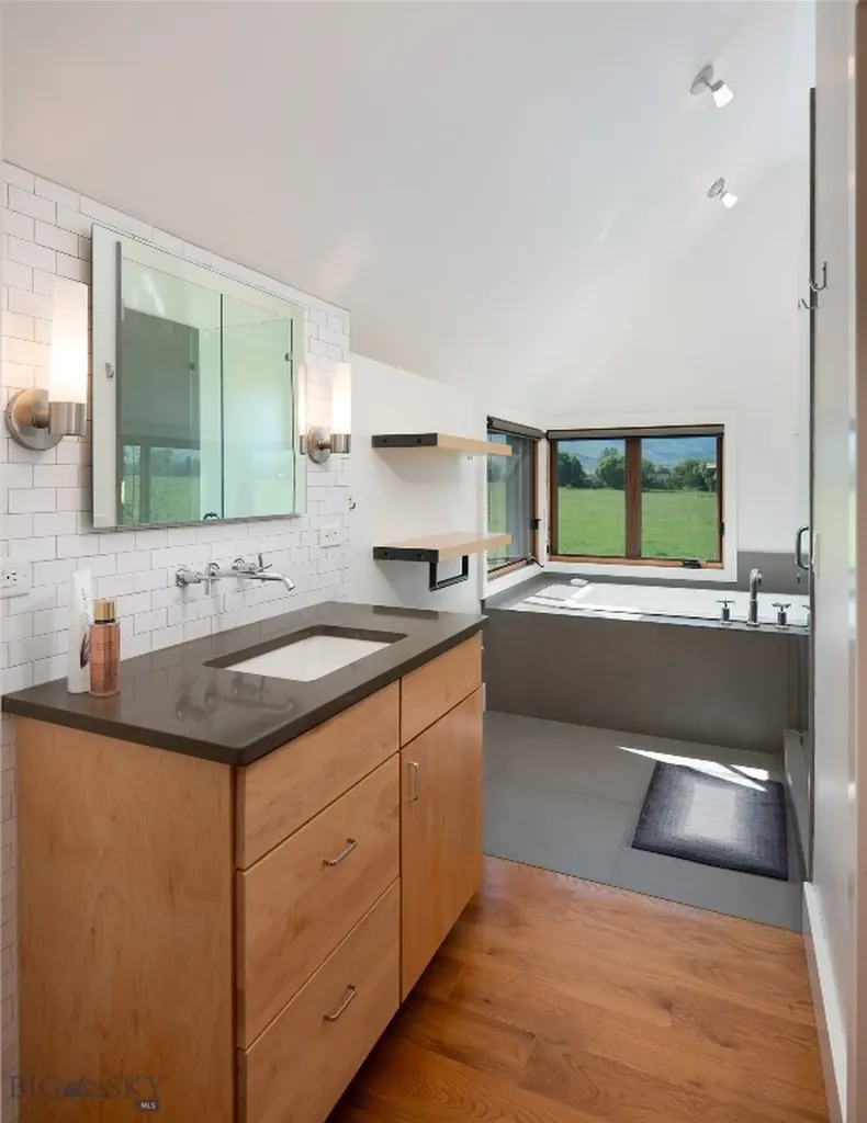 27 Royal Wulff Road Livingston MT 59047
