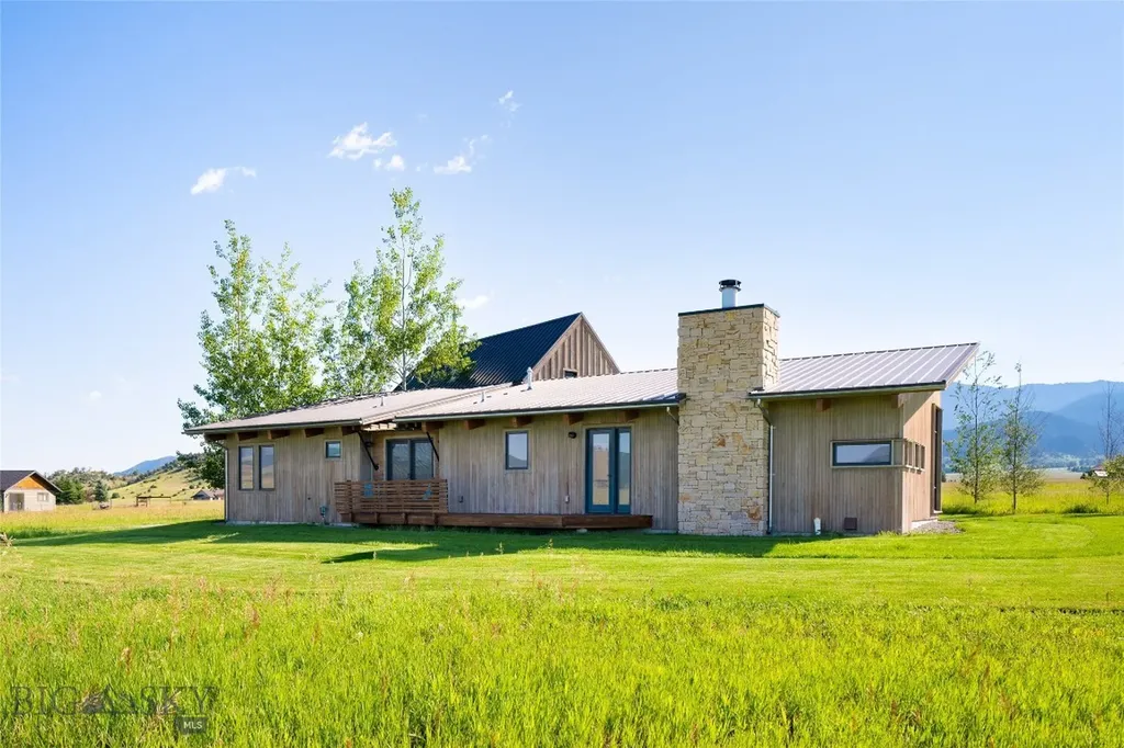 27 Royal Wulff Road Livingston MT 59047