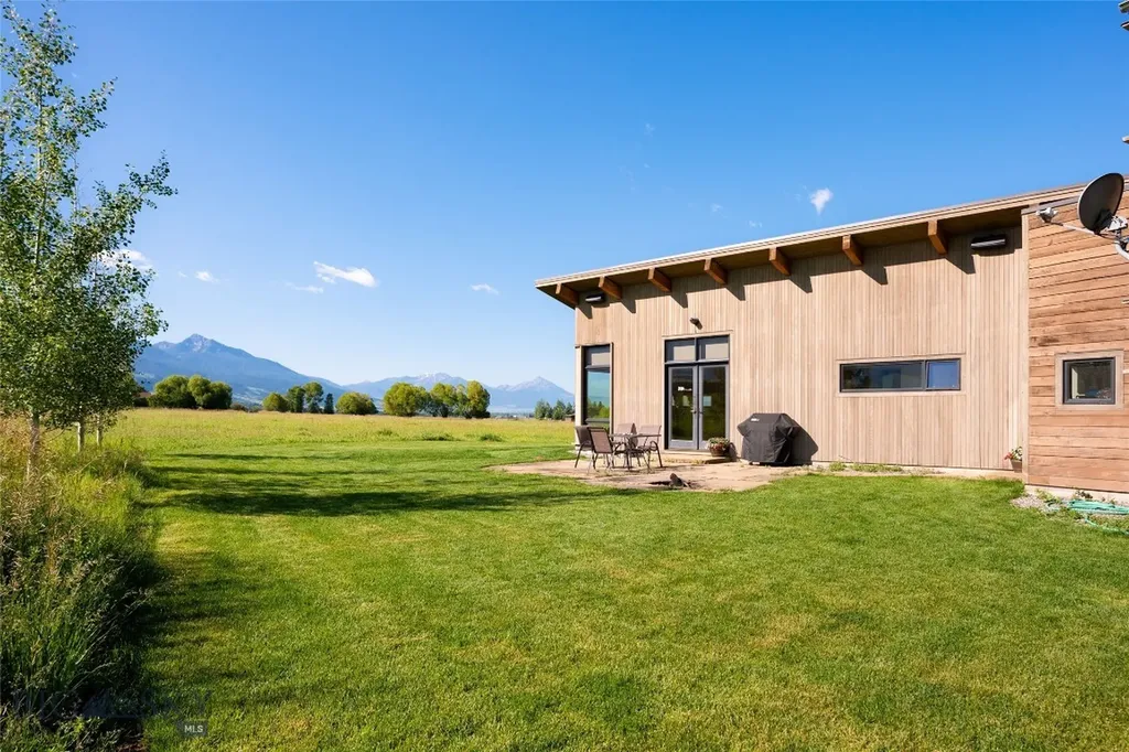 27 Royal Wulff Road Livingston MT 59047