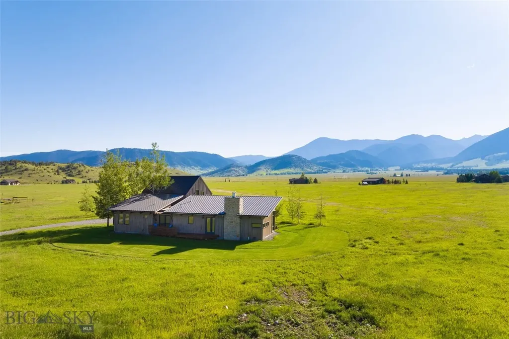 27 Royal Wulff Road Livingston MT 59047
