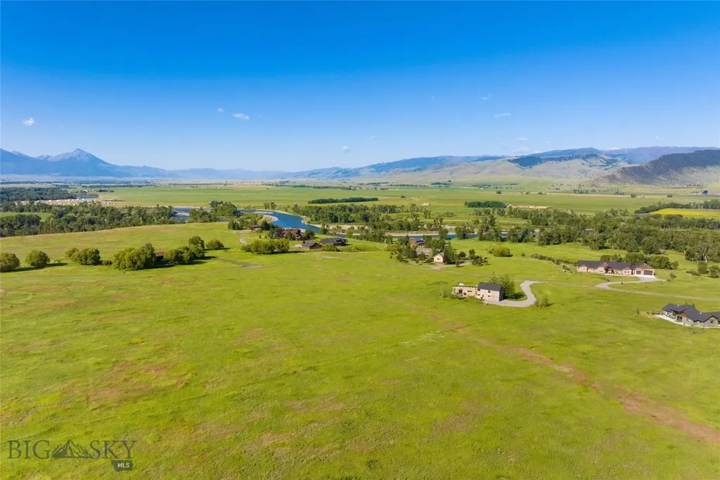 27 Royal Wulff Road Livingston MT 59047
