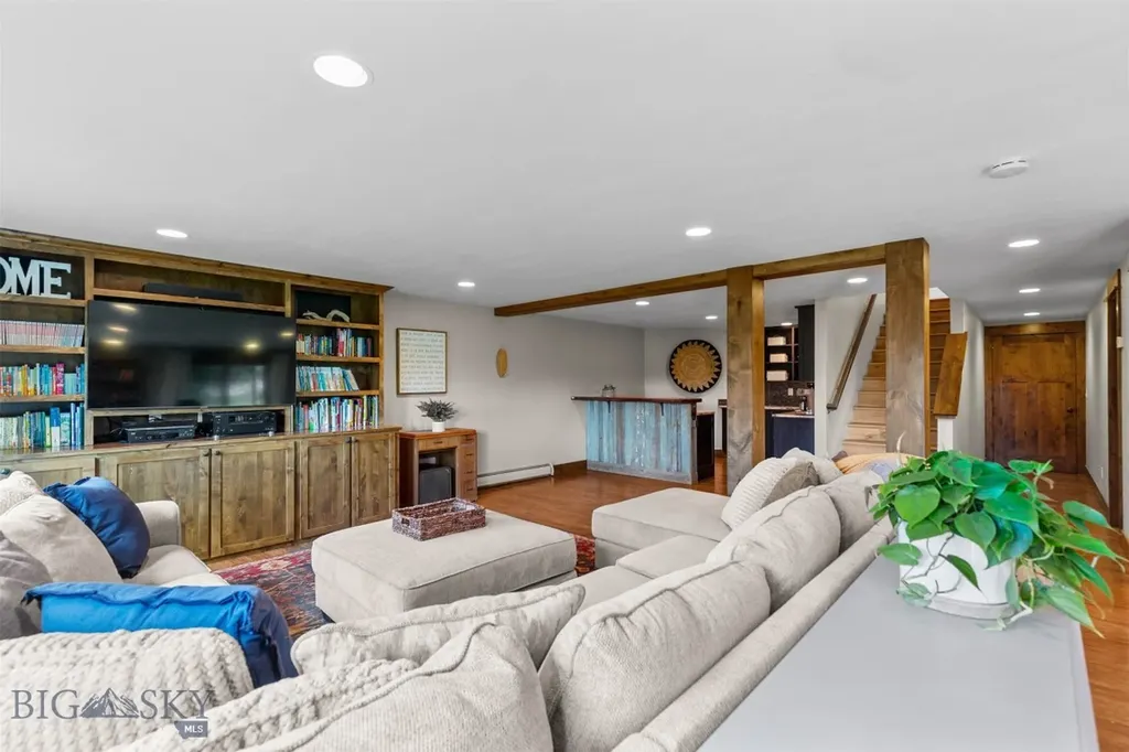 68 Sky Light Court Bozeman MT 59715