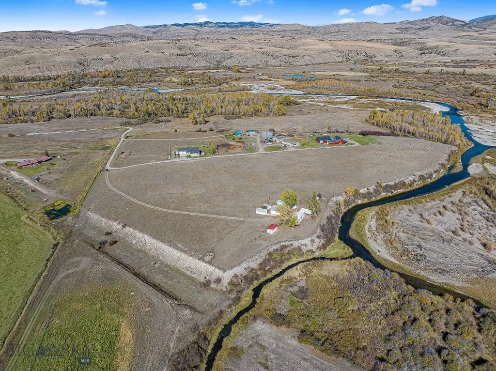 2440 Yadon Road Manhattan MT 59741