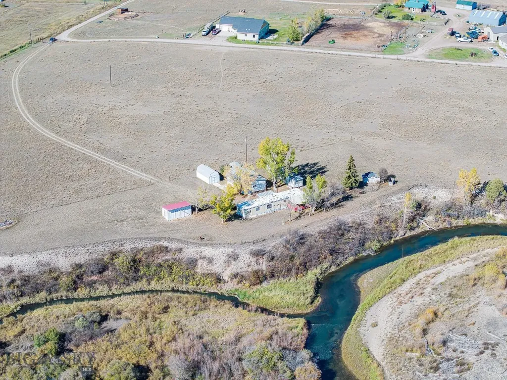 2440 Yadon Road Manhattan MT 59741