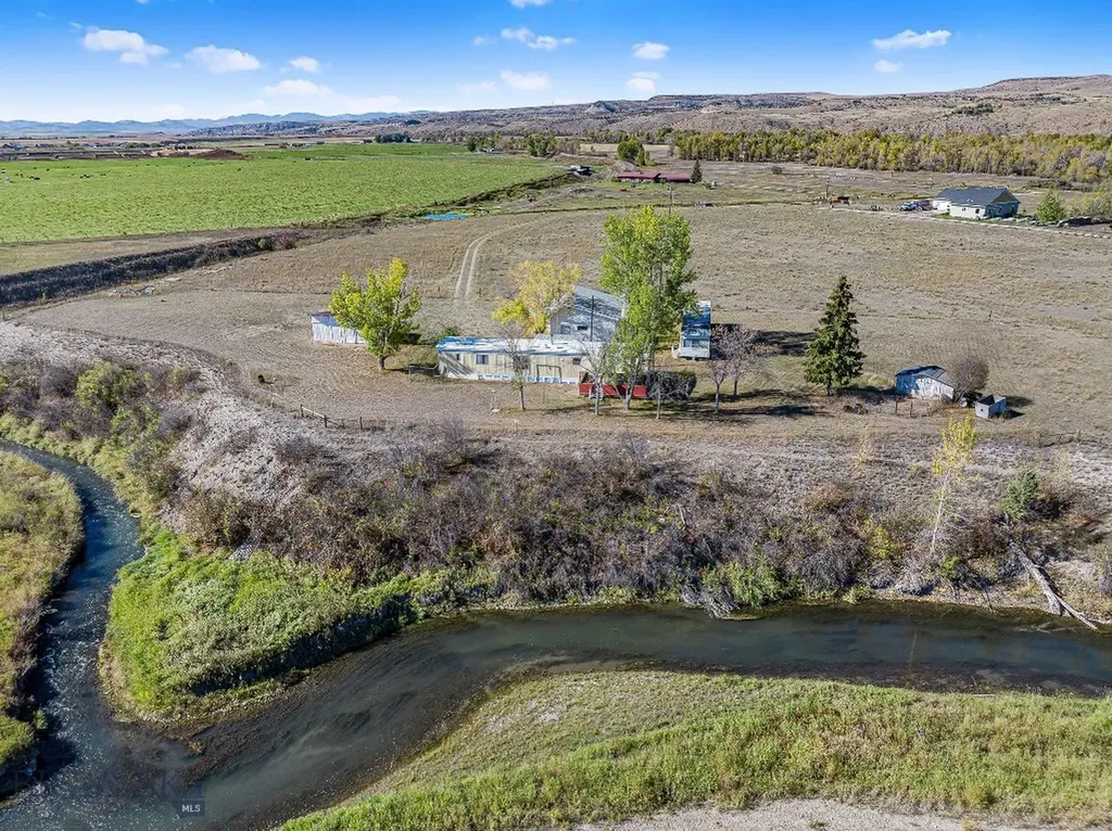 2440 Yadon Road Manhattan MT 59741