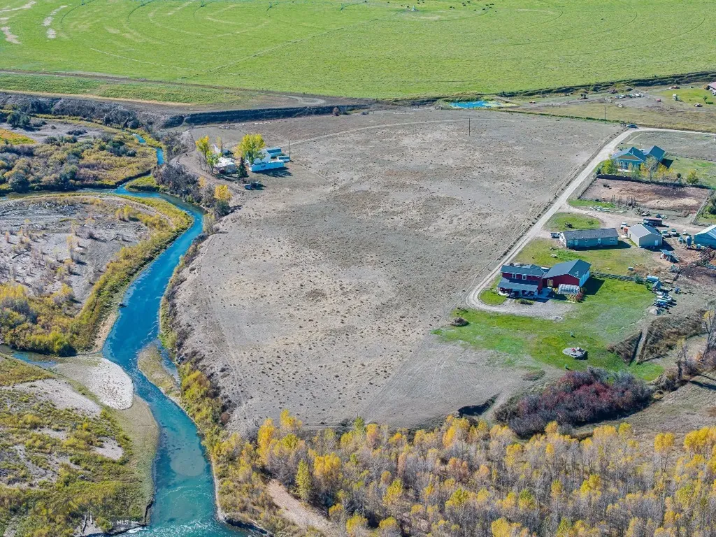 2440 Yadon Road Manhattan MT 59741