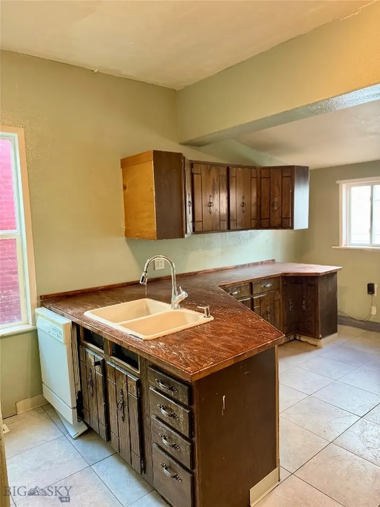 527 W Park Street Butte MT 59701