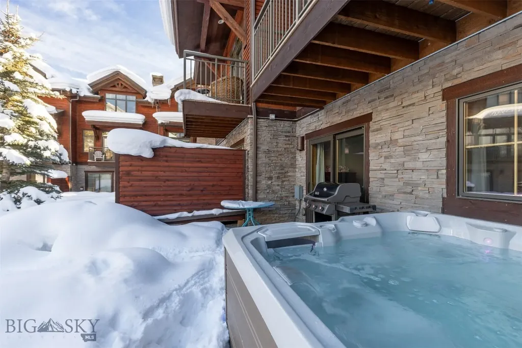 2500 Little Coyote Big Sky MT 59716
