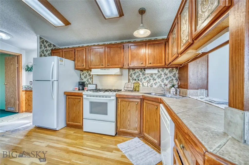 511 Table Mountain Drive Gallatin Gateway MT 59730