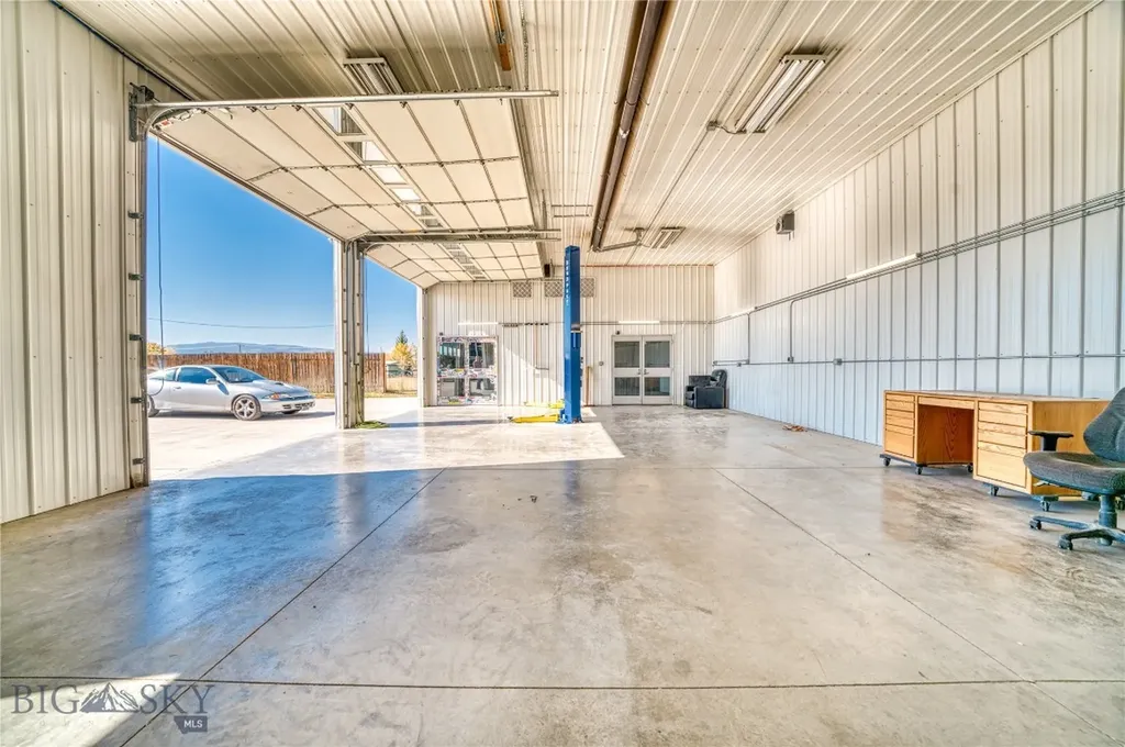 511 Table Mountain Drive Gallatin Gateway MT 59730