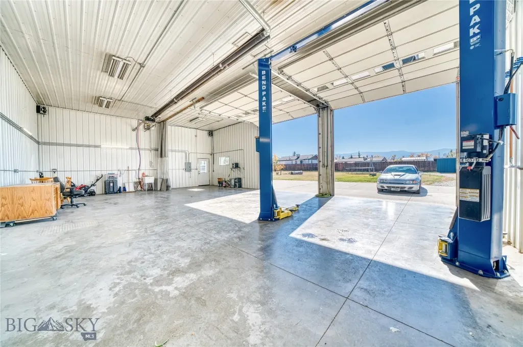 511 Table Mountain Drive Gallatin Gateway MT 59730