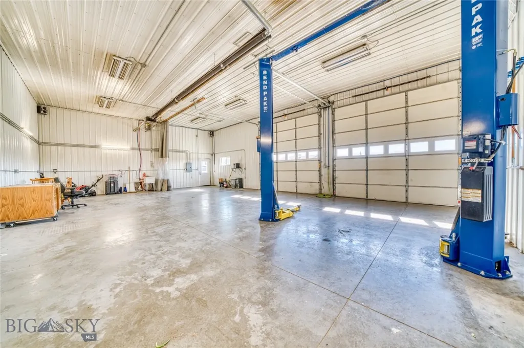 511 Table Mountain Drive Gallatin Gateway MT 59730