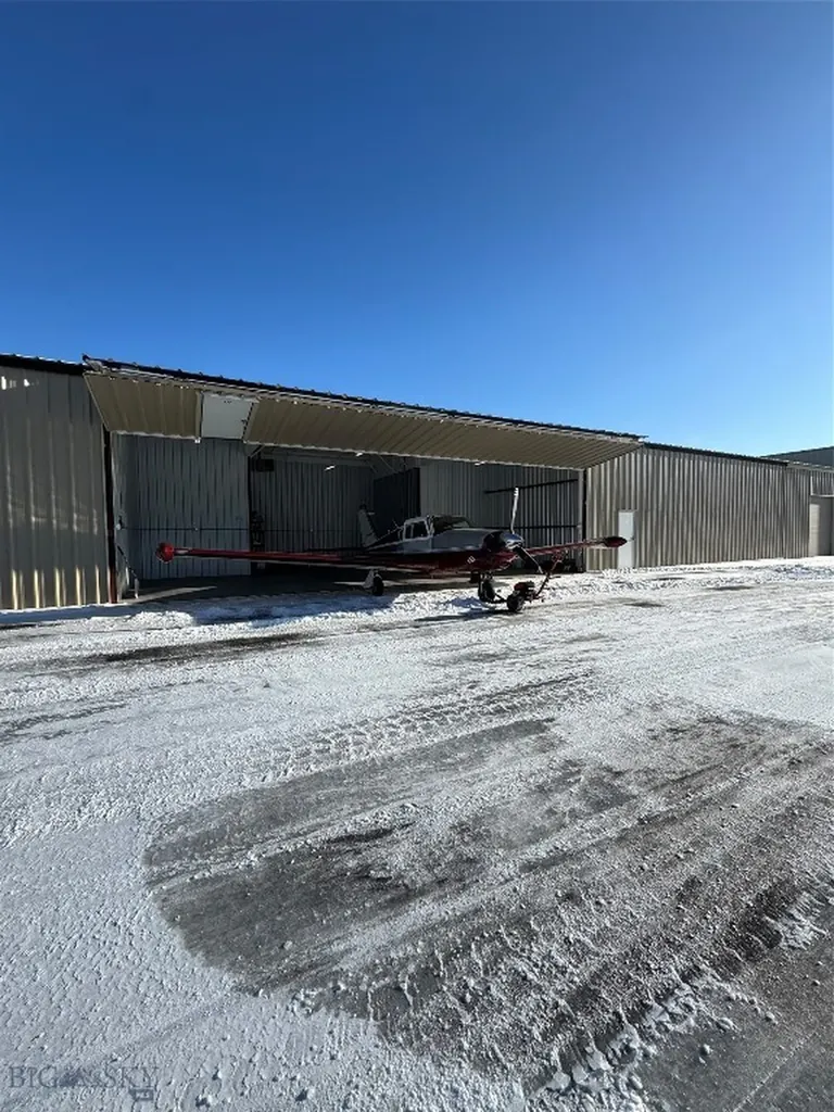 277 Vw1 Hangar Belgrade MT 59714