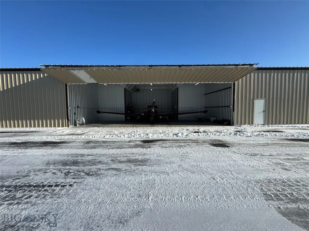 277 Vw1 Hangar Belgrade MT 59714