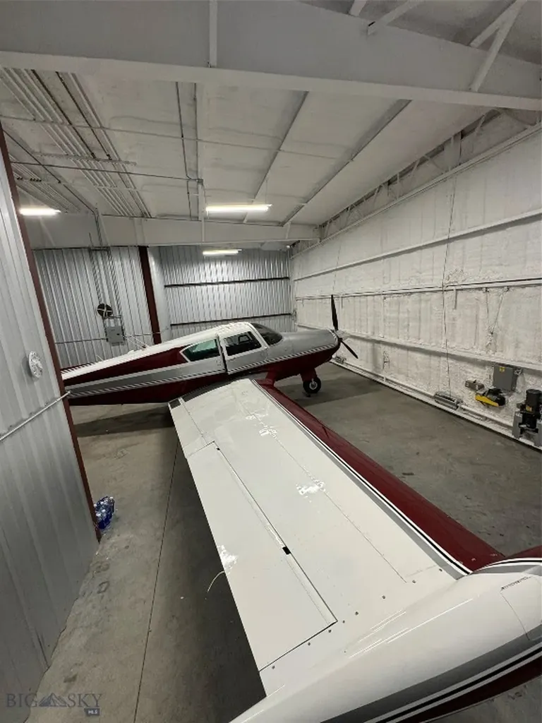 277 Vw1 Hangar Belgrade MT 59714