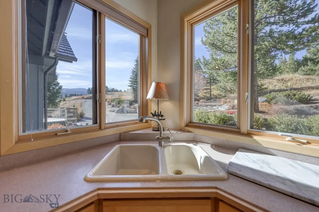 450 Crown Butte Road Big Sky MT 59716