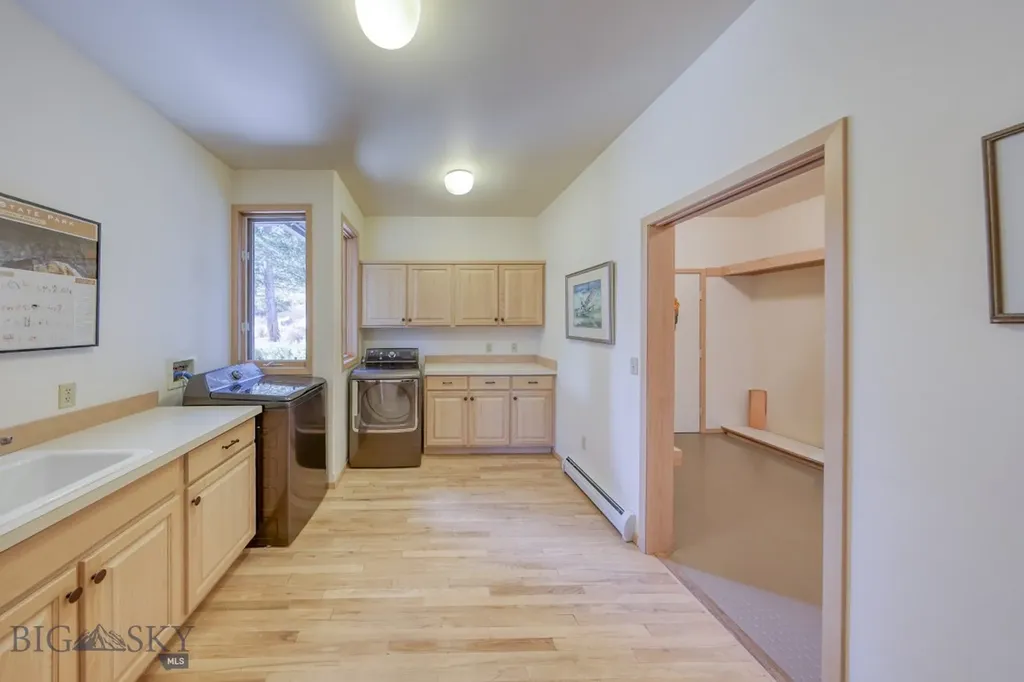 450 Crown Butte Road Big Sky MT 59716