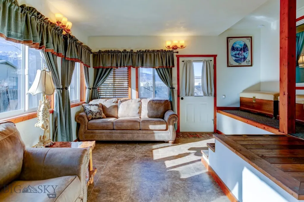 114 Yellowstone Street Gardiner MT 59030