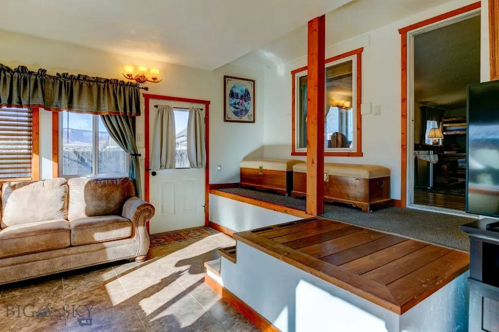 114 Yellowstone Street Gardiner MT 59030