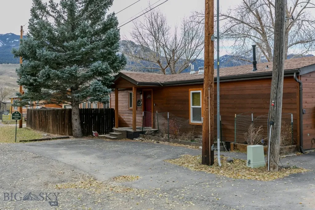 114 Yellowstone Street Gardiner MT 59030