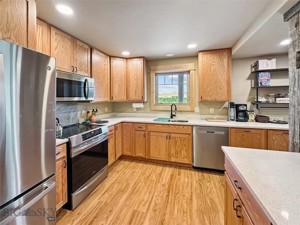 21 North Ennis Lake Road Mcallister MT 59740