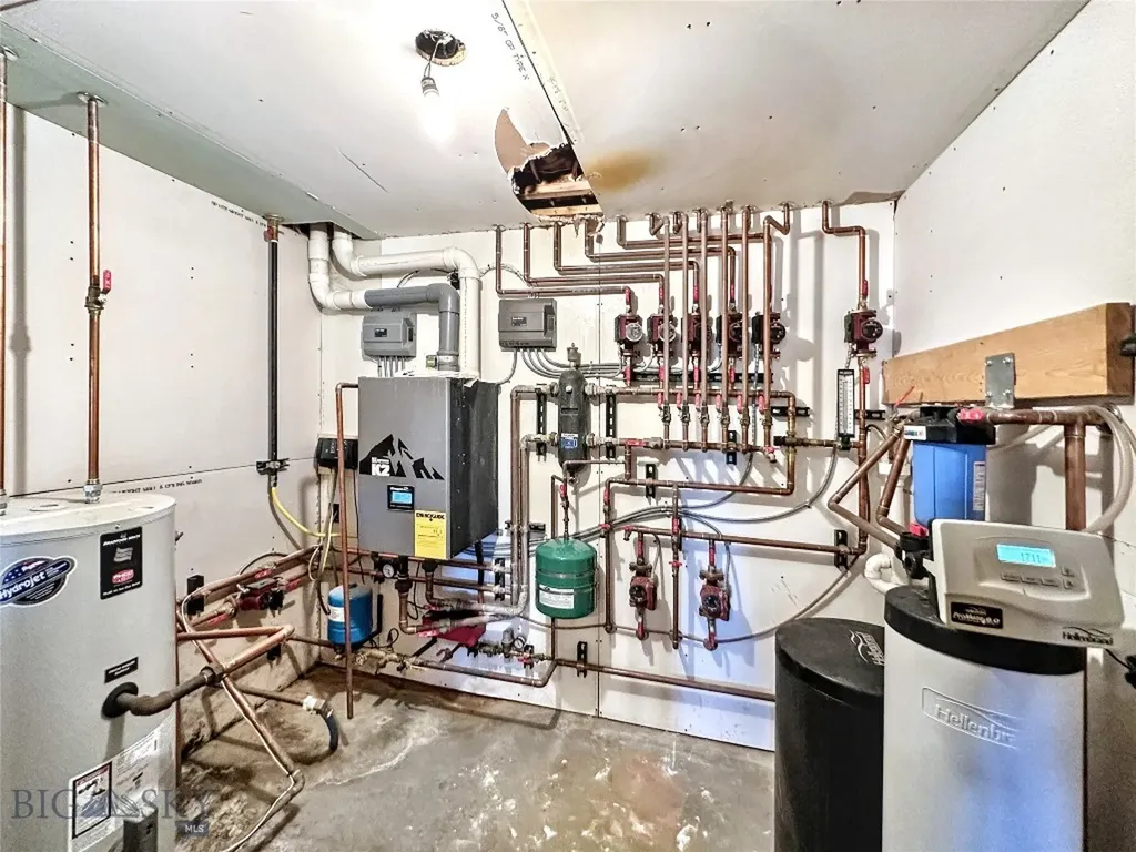 21 North Ennis Lake Road Mcallister MT 59740