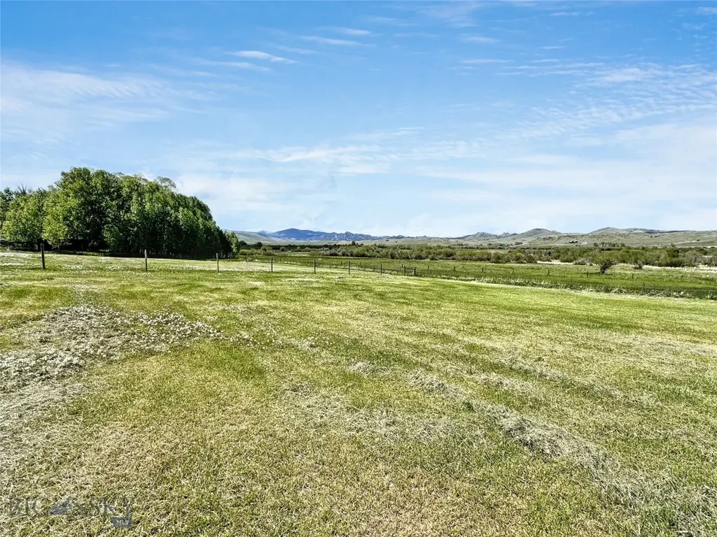 21 North Ennis Lake Road Mcallister MT 59740
