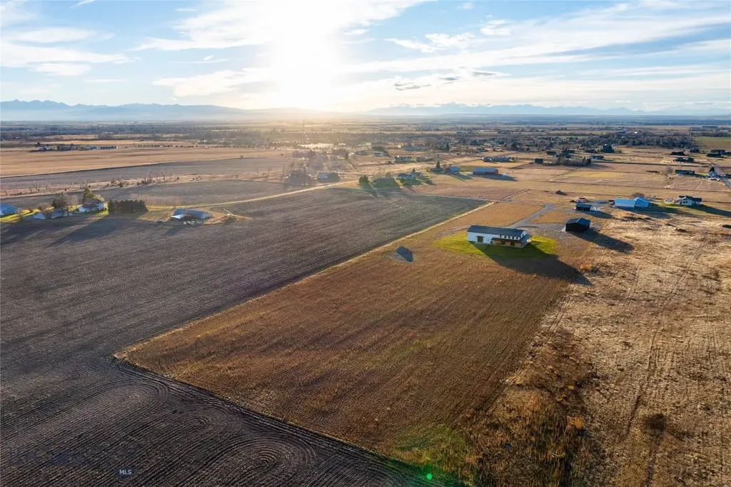 6111 Springhill Road Belgrade MT 59714