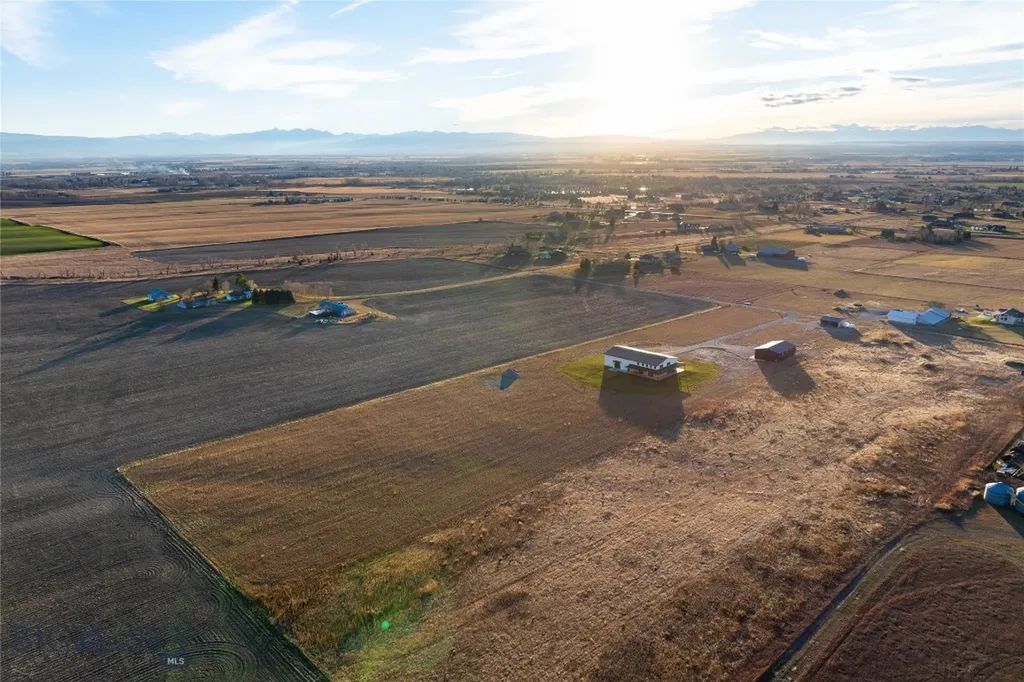 6111 Springhill Road Belgrade MT 59714