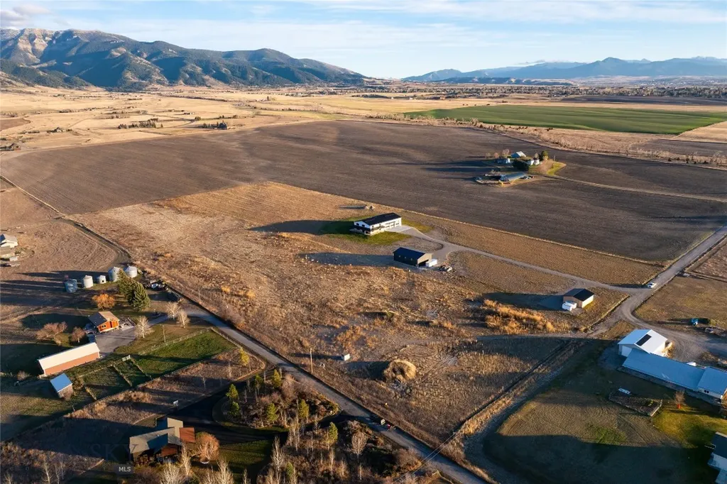 6111 Springhill Road Belgrade MT 59714