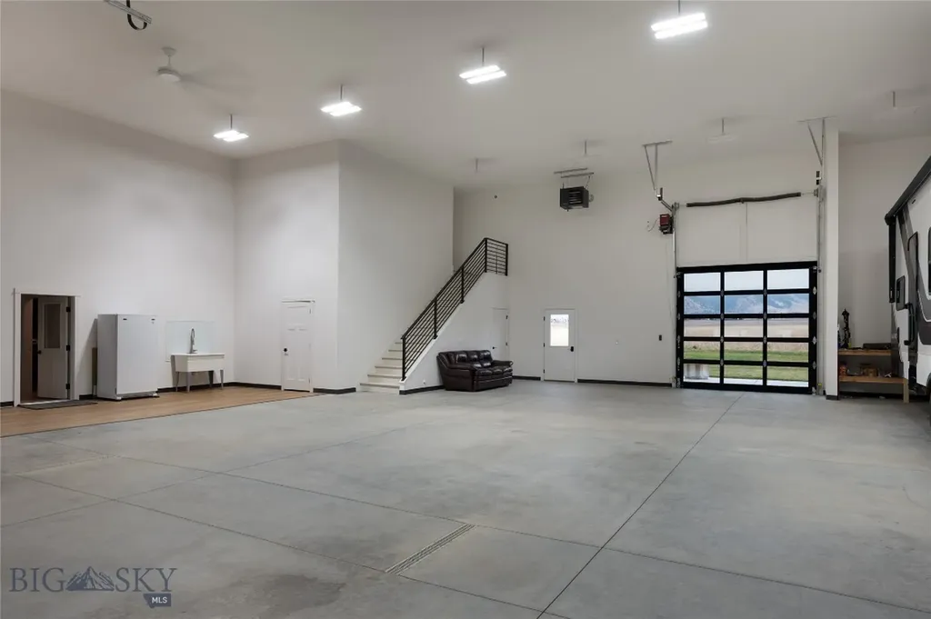 6111 Springhill Road Belgrade MT 59714