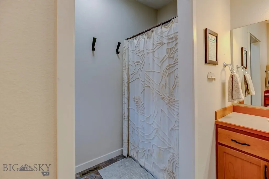 2221 Willow Drive Livingston MT 59047