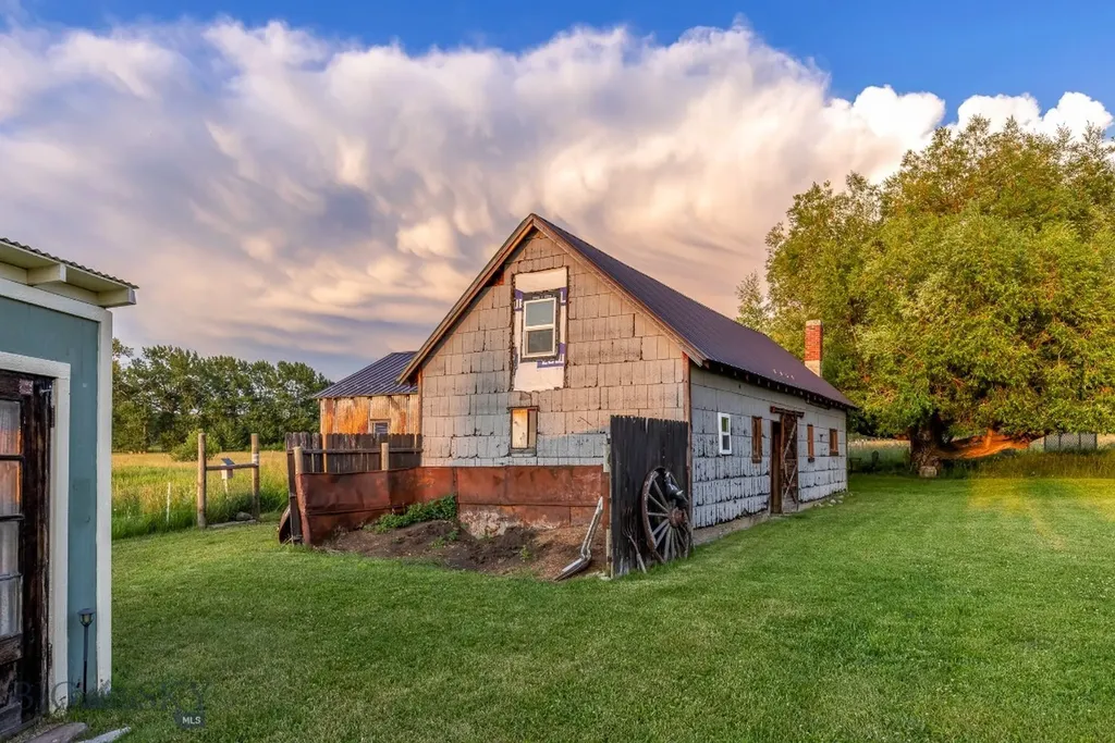 12977 Cottonwood Road Bozeman MT 59718