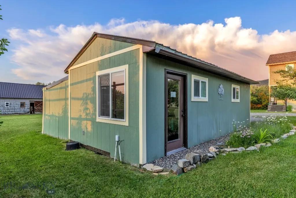 12977 Cottonwood Road Bozeman MT 59718