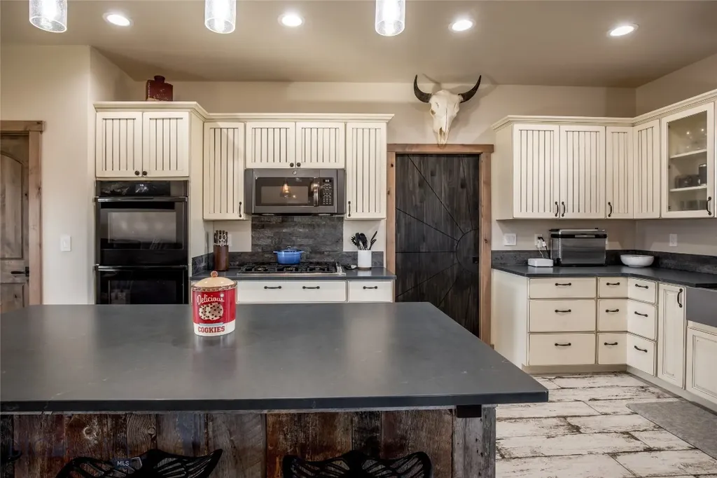 55 Vigilante Lane Sheridan MT 59749